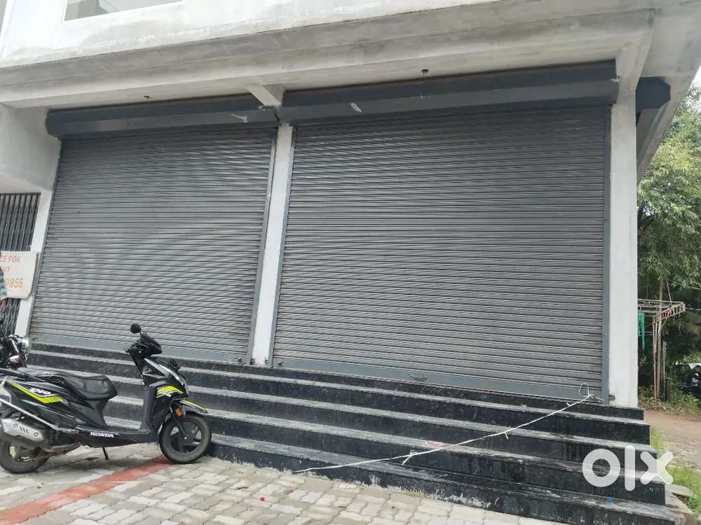 Ground floor Commercial Space 1000 sqft near Panampally Nagar