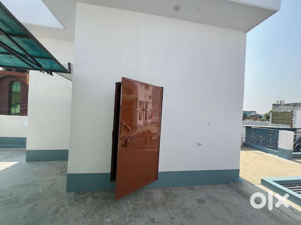 For rent with 2 rooms n big store bathroom seprate