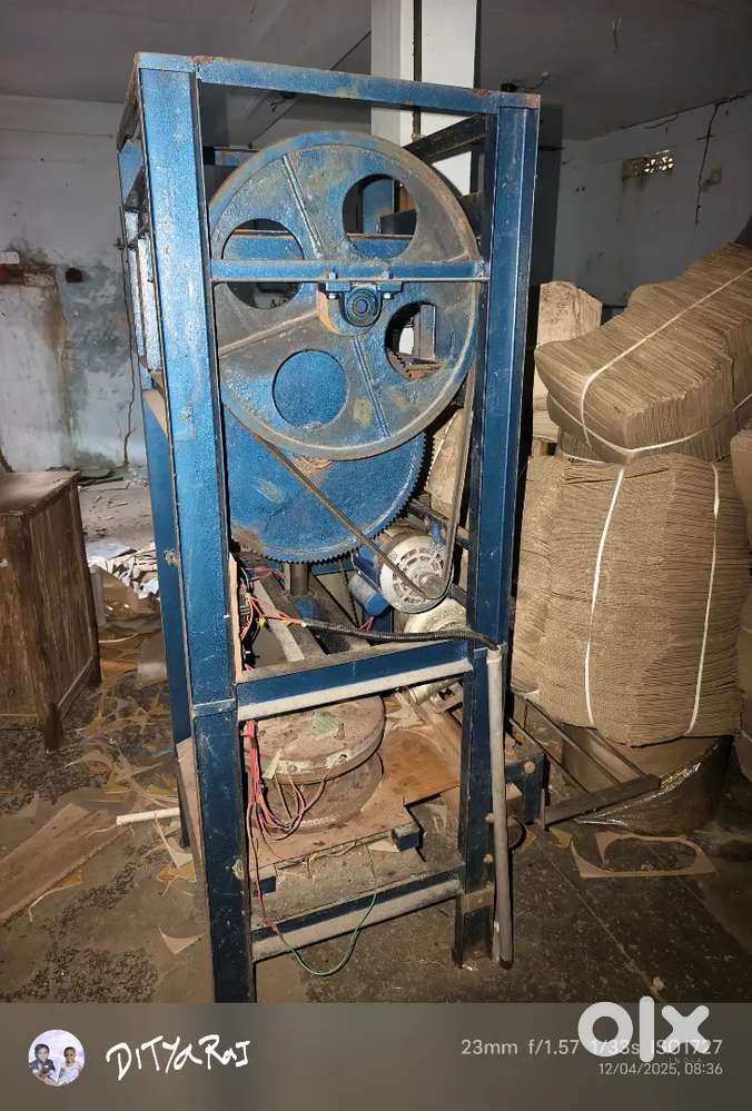Hii friends i want to sell my 4 die paper plate making machine