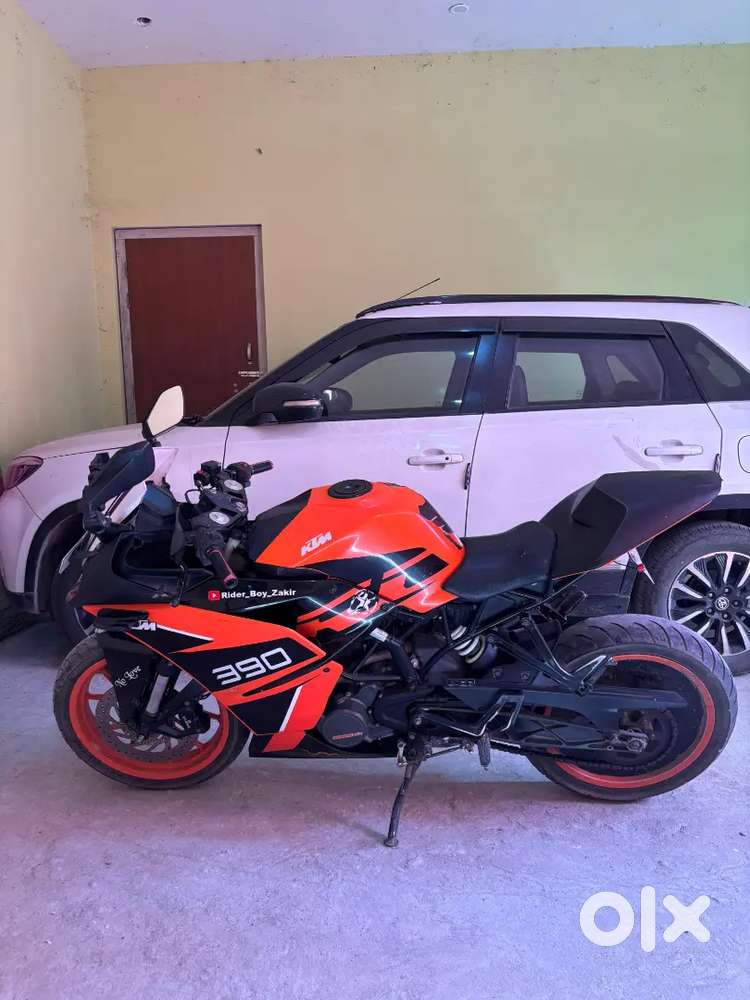 Bike Bilkul new jaisi hi Single hand use aap pahle bike aake dekh lena