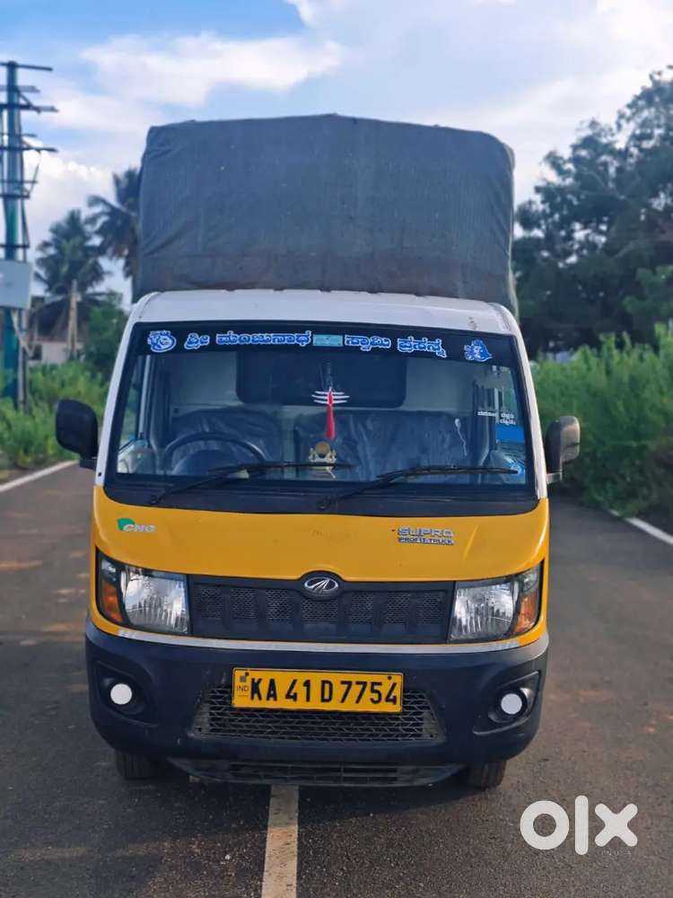 Mahindra supro
