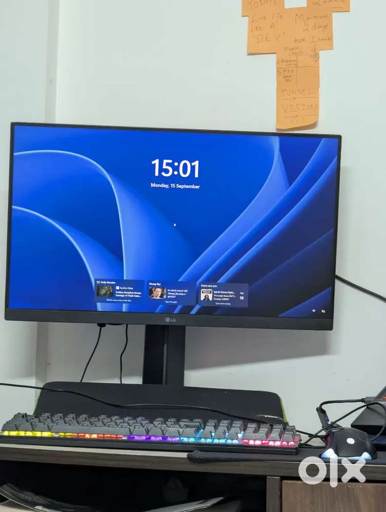 Move out Sale for monitor