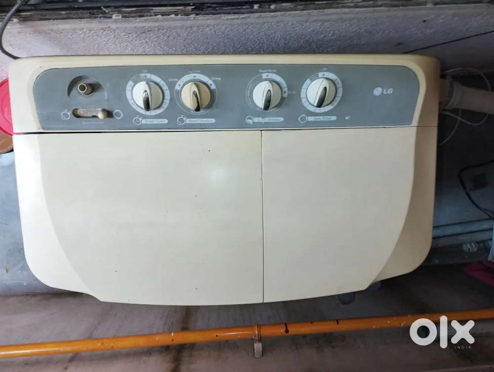 LG semi Automatic washing machine
