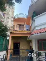 Girls pg near Rc technical circle.