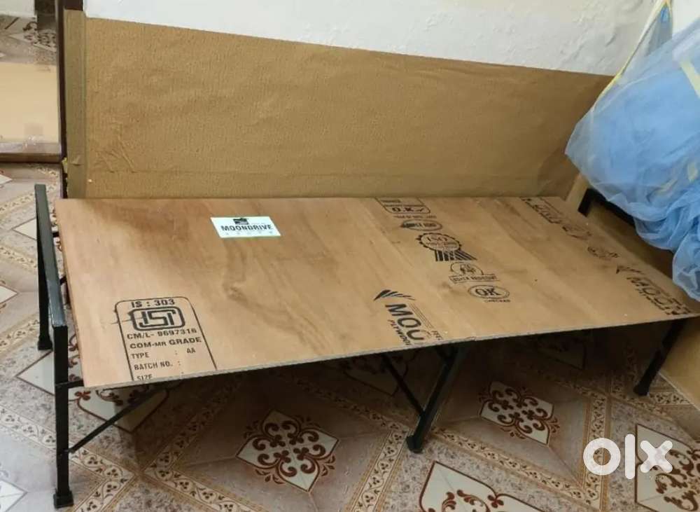 Single folding bed for students and hostlers