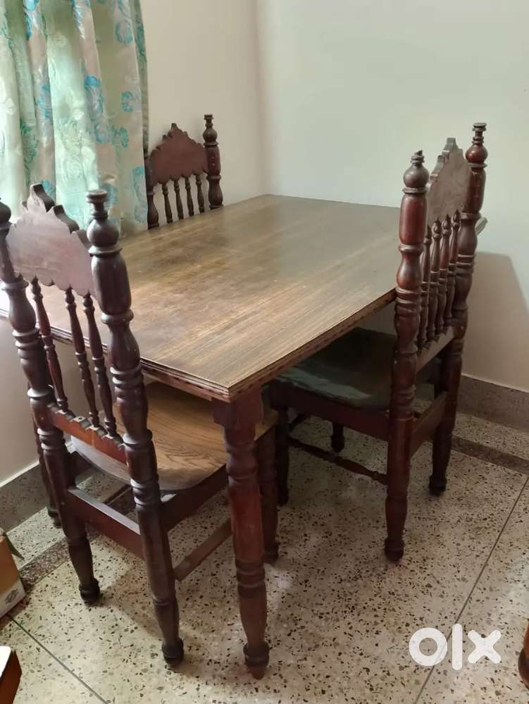 Dining Table set for SALE