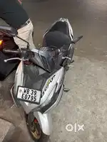 Key less yamaha aerox brand new scooty