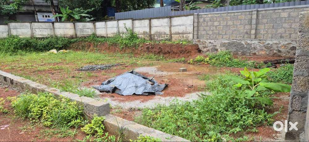 Housing plot for sale near mukhathala temple