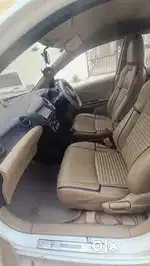 Doctor driven Honda Amaze, Less used well maintained