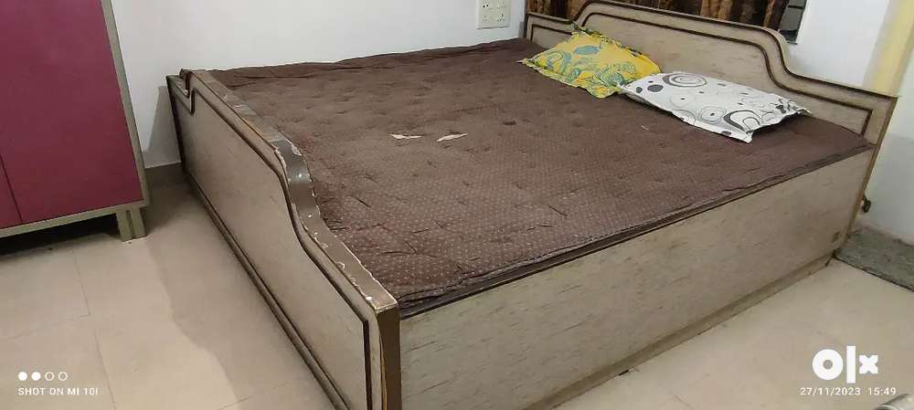 Double bed wooden bed