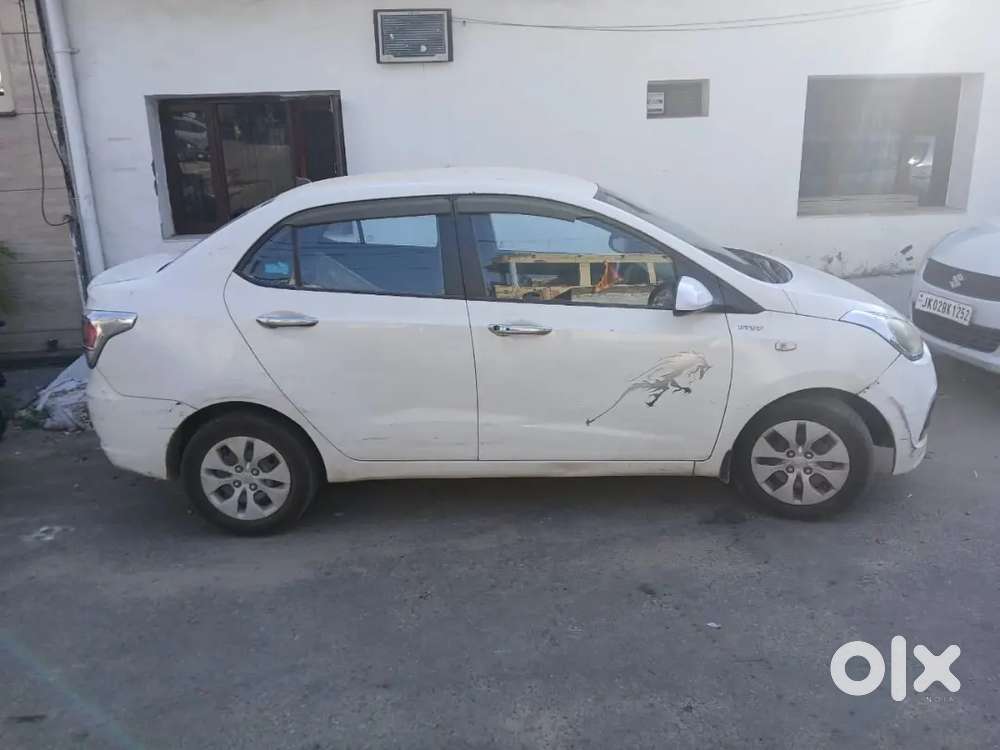 Hyundai Xcent 2015