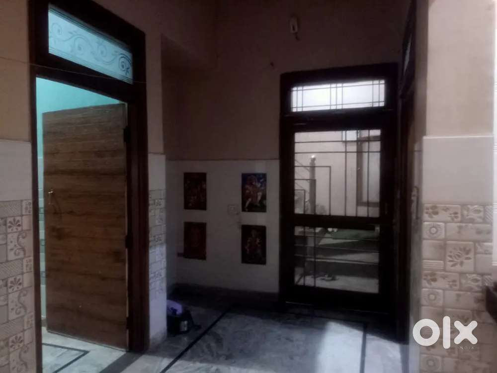 2 bhk buliding floor only for family