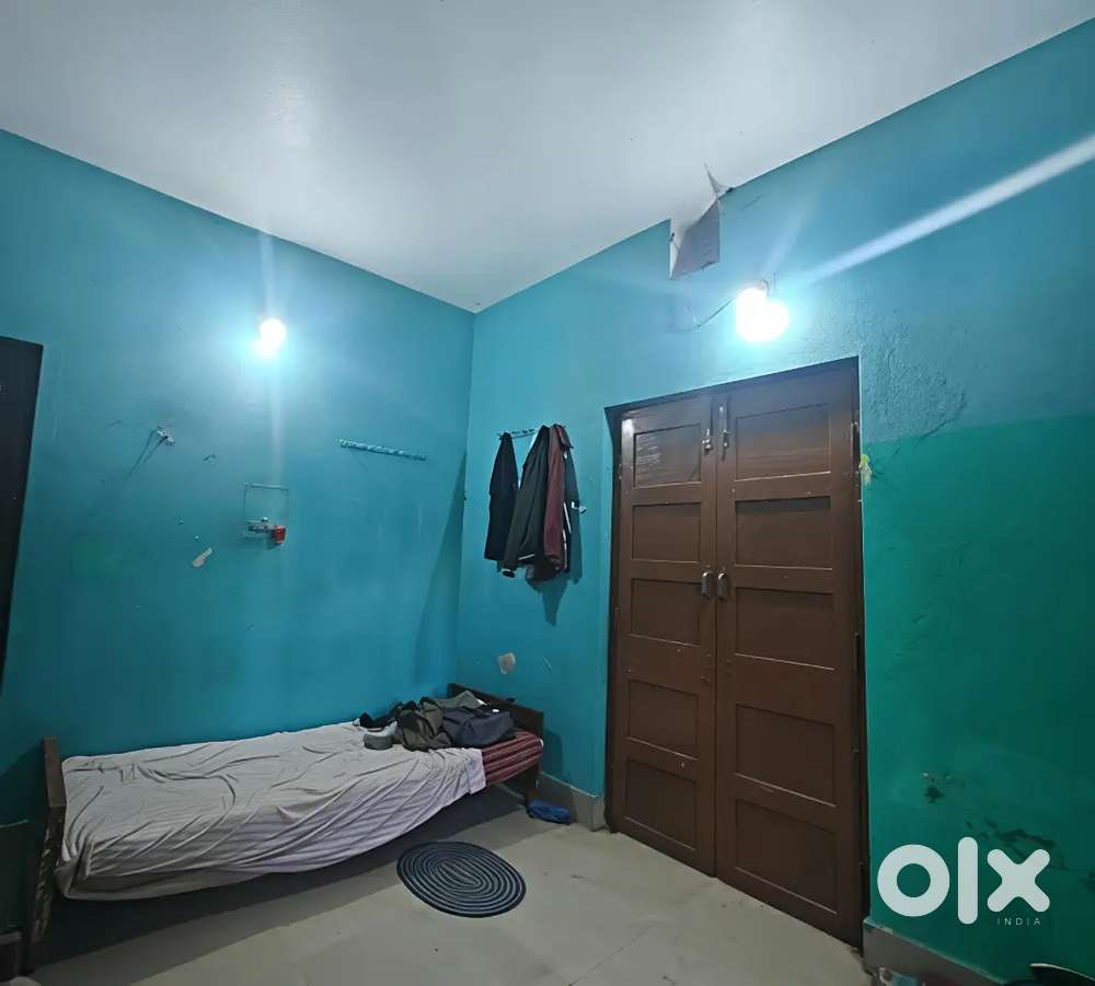 1RK avilable at Ganganagar Roadside