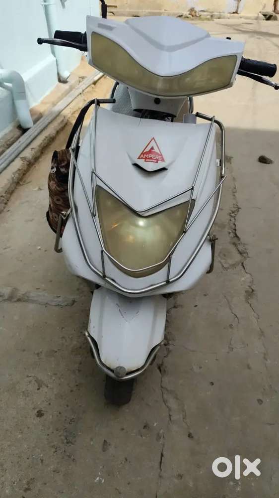 Amper e scooter good condition extra motor also avaibale