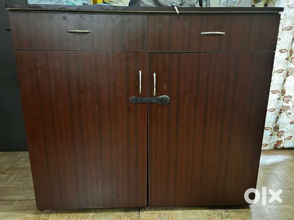 Shoe cupboard large size (negotiable)