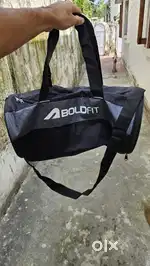 Boldfit Gym bag 20 L brand new whitout any single use