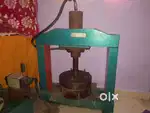Paper plate machine