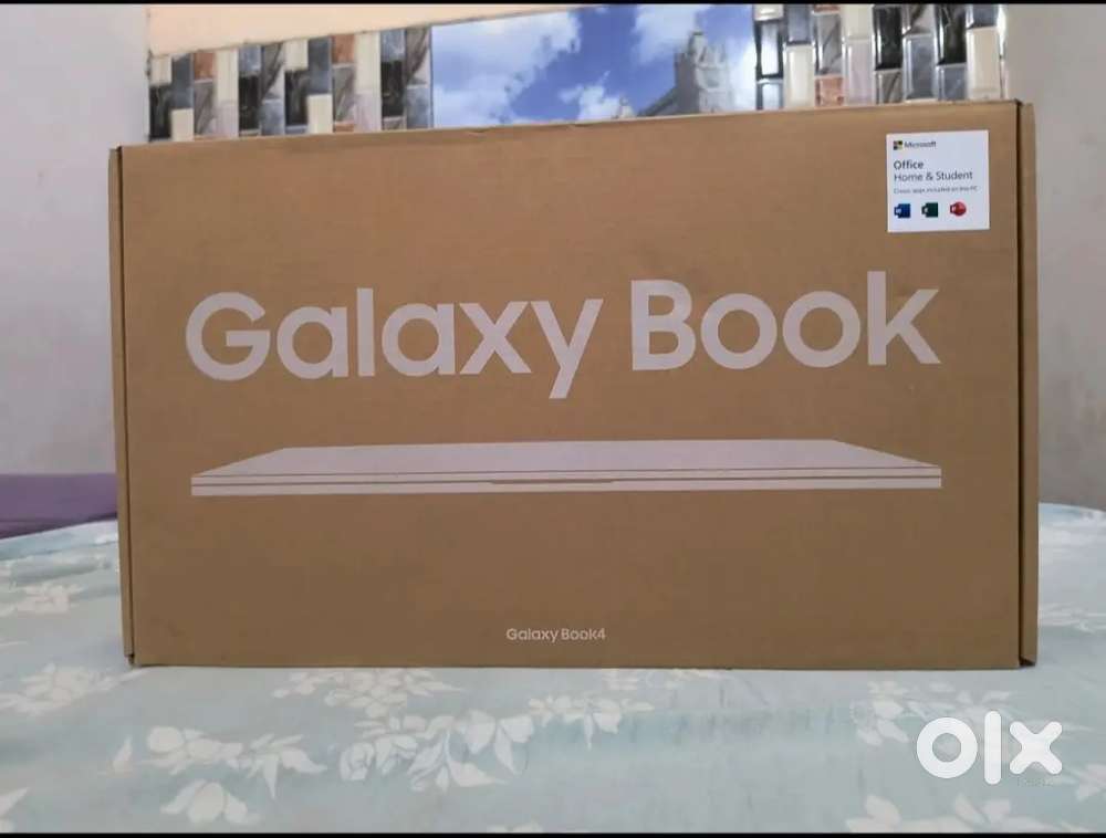 SAMSUNG GALAXY BOOK 4