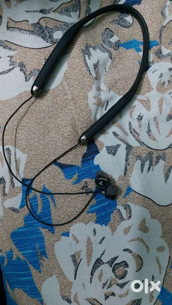 Boat Rockerz 325 Unused Just like new