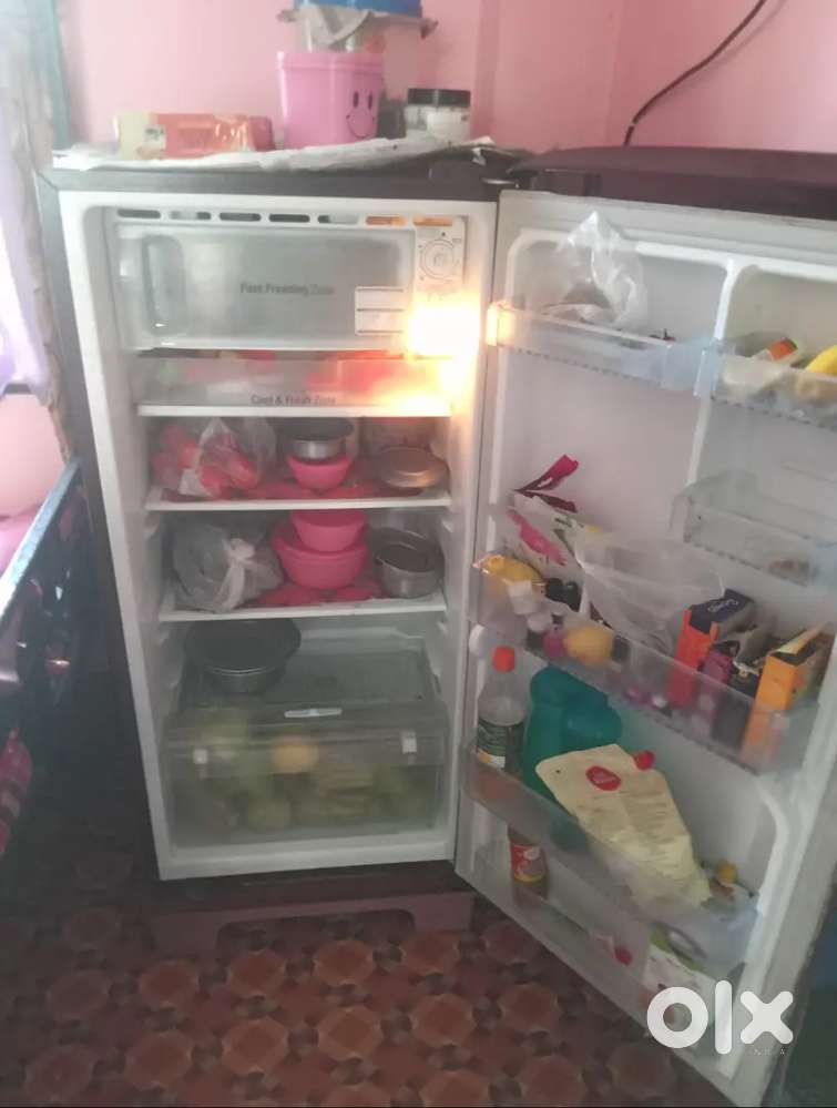 1years old fridge top quality all working condition