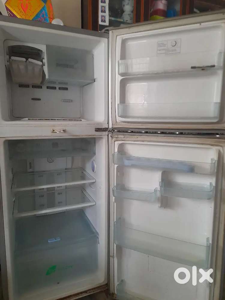 Samsung double door fridge for sale in good condition