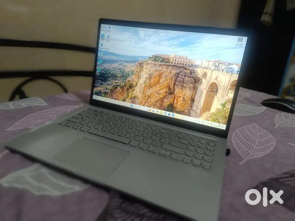 Asus Vivobook 15 Ryzen 3 Laptop 256/12Gb