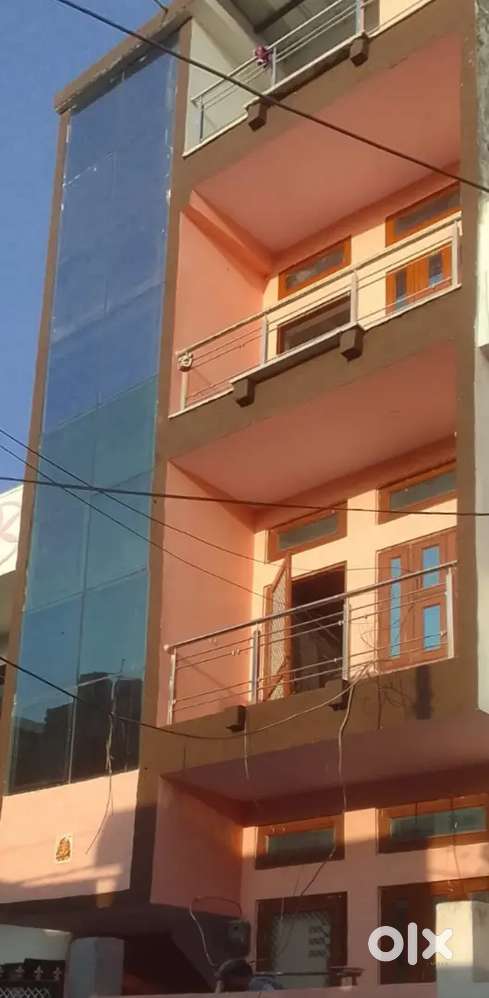 2BHK house available for vegetarian small family and spinster girls