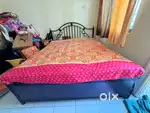 Urgently sell iron double bed 5*6 ft
