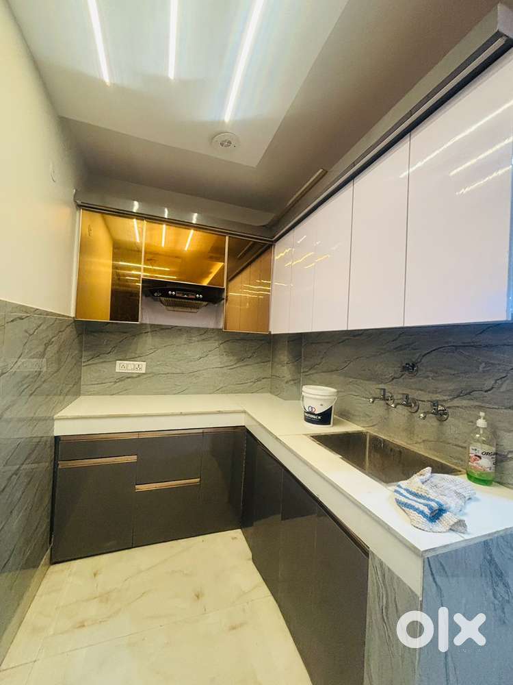 For rent 3bhk fully furnished floor