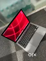 MacBook Pro / 2020 / M1 / 8GB / 256GB / Touch ID / Retina / Warranty