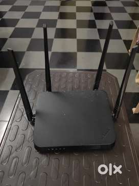 Used D-Link DIR-825 |High Speed 1200Mbps Dual Band Wi-Fi Router