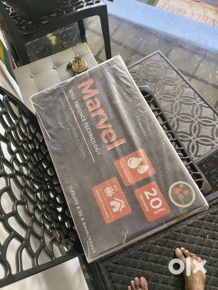 Wooden flooring tile