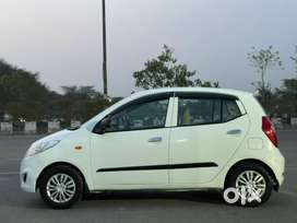 Hyundai i10 1.1L iRDE Magna Special Edition, 2012, CNG & Hybrids