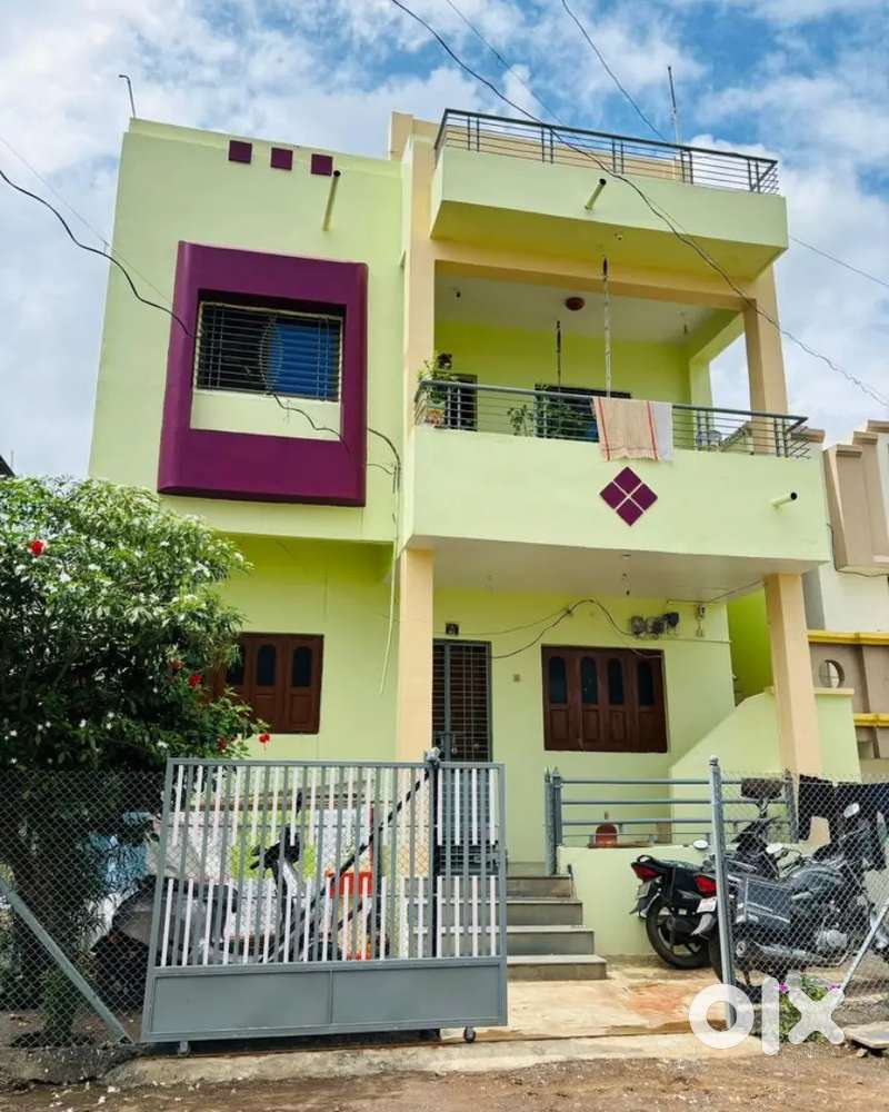 House Sale in gated society