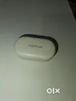 One plus earbuds charging box (केवल चार्जिंग बॉक्स earbuds नहीं)