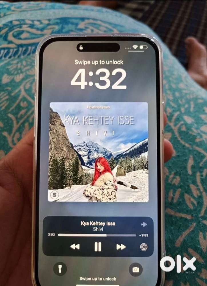 Iphone 15 plus 128 GB 6.7 inch big screen
