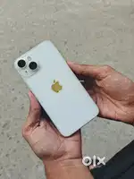 I phone 14 white colour 128 gb  screen p thode bhot scracth h batry 88