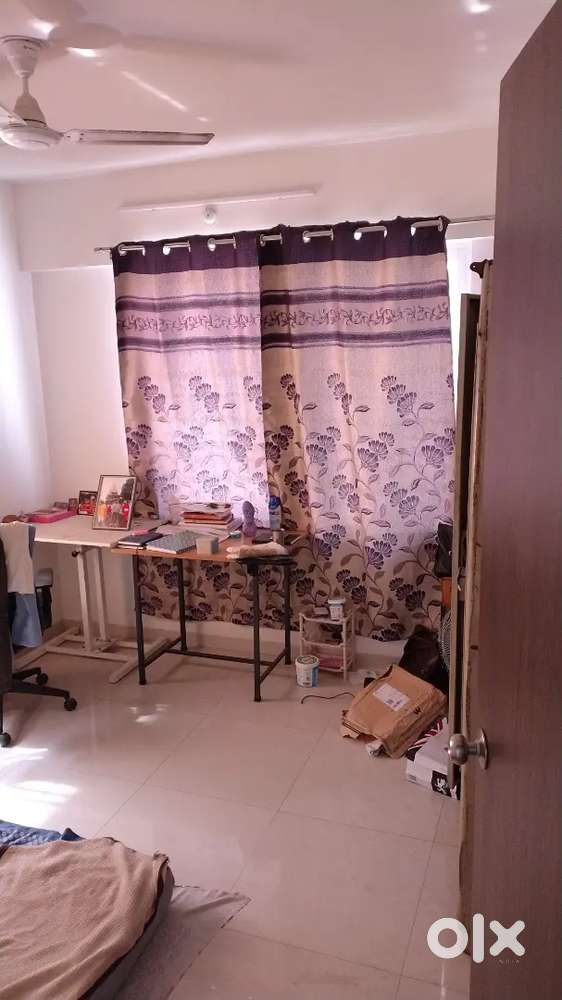 Urgent  Single room available in 2bhk