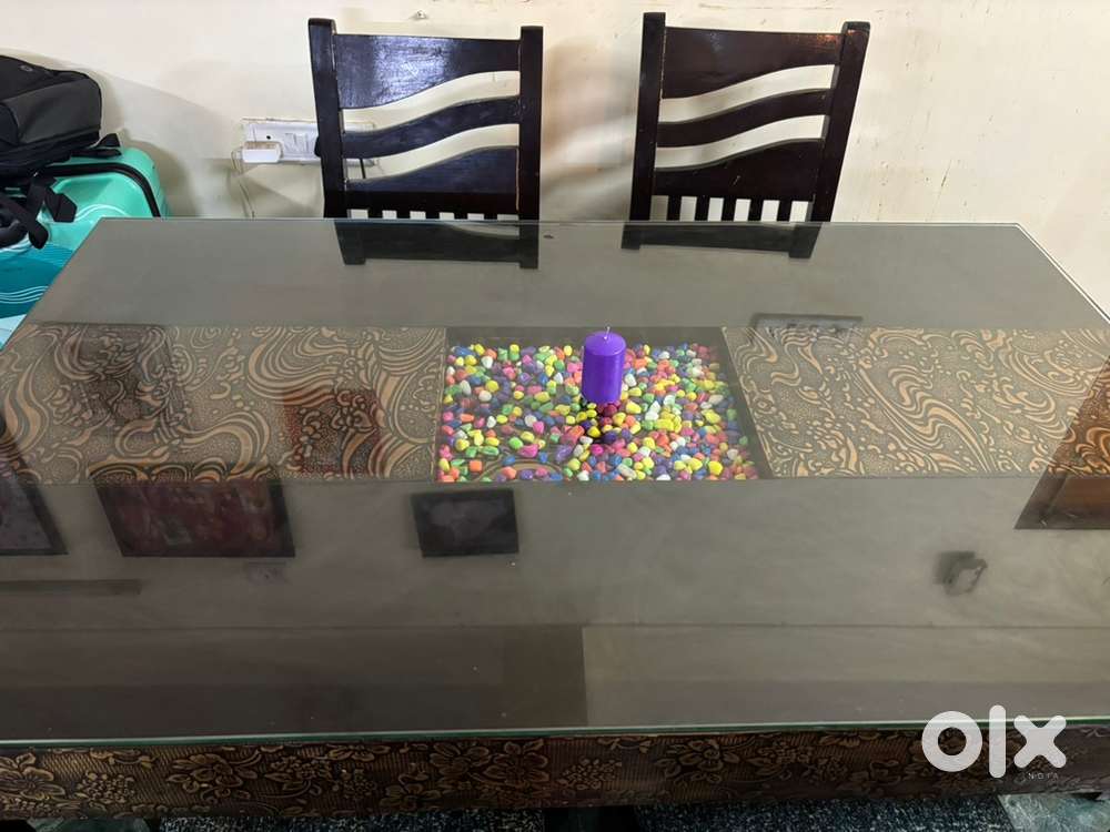 6 seater dinning table