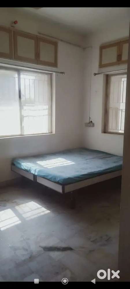 2 bhk semi furnished flat on rent