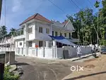 Thodupuzha, 14 cent, 2850 sq: f. New house.