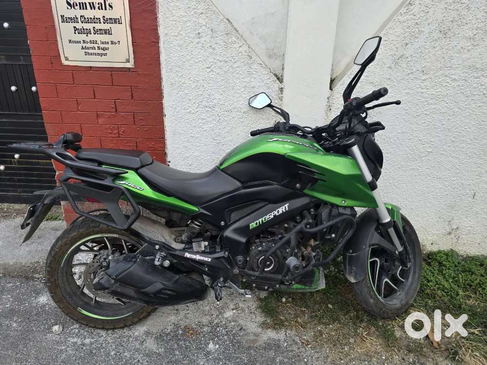 Dominar 400, Aura green