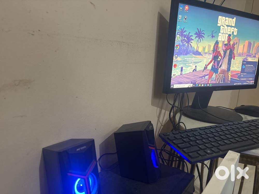 Computer band new 4 months with all box pld