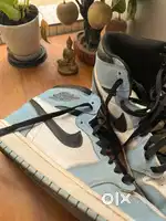 JORDAN 1 RETRO HIGH WHITE UNIVERSITY BLUE BLACK UNC
