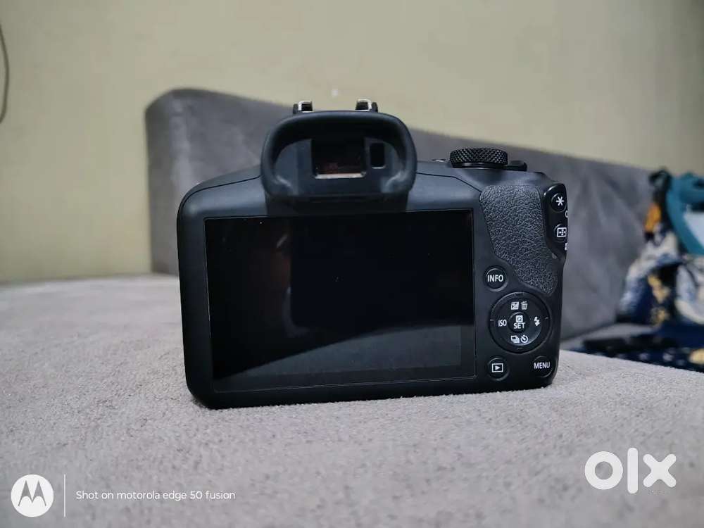 CANON R100 CAMERA KIT WITH ALL ACCESSORIES