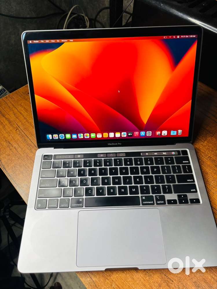 MacBook Pro M2 13.3-inch, Touch Bar 8GB 256GB