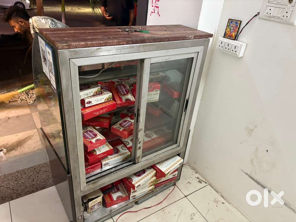 Air cooled cake pastry display counter