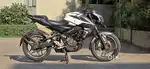 Pulsar NS 200 टॉप कंडिशन