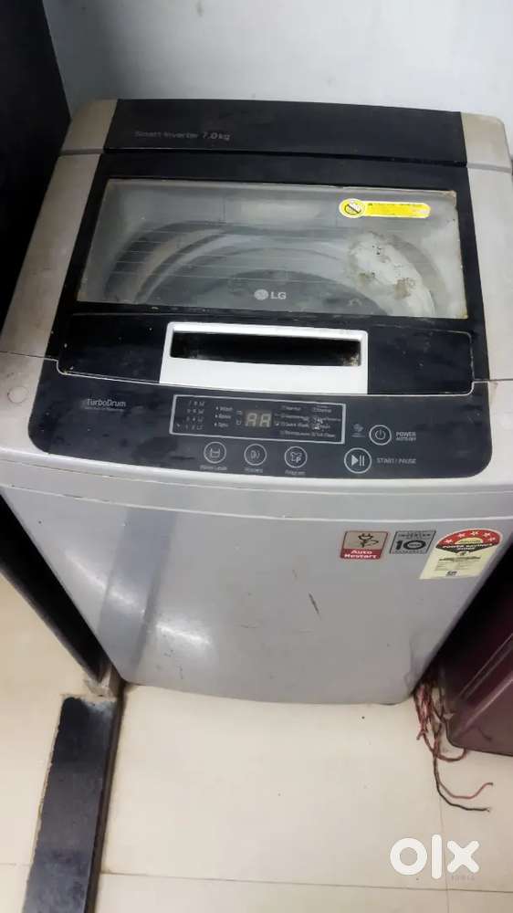 A LG washing machine, 7 kg