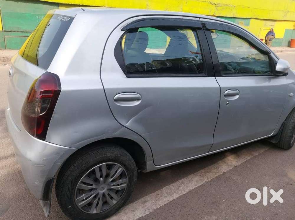 Well maintained Liva Etios